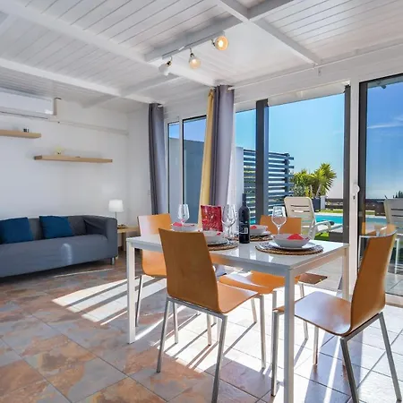 Casa Amanecer 3 Mácher